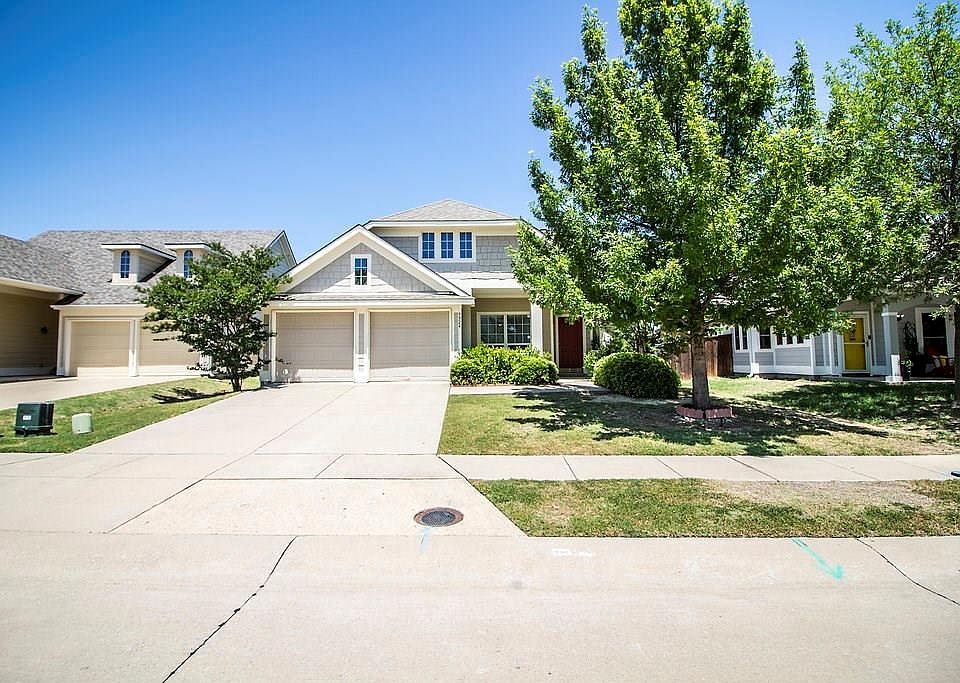 1st image of 9824 Old Field Dr