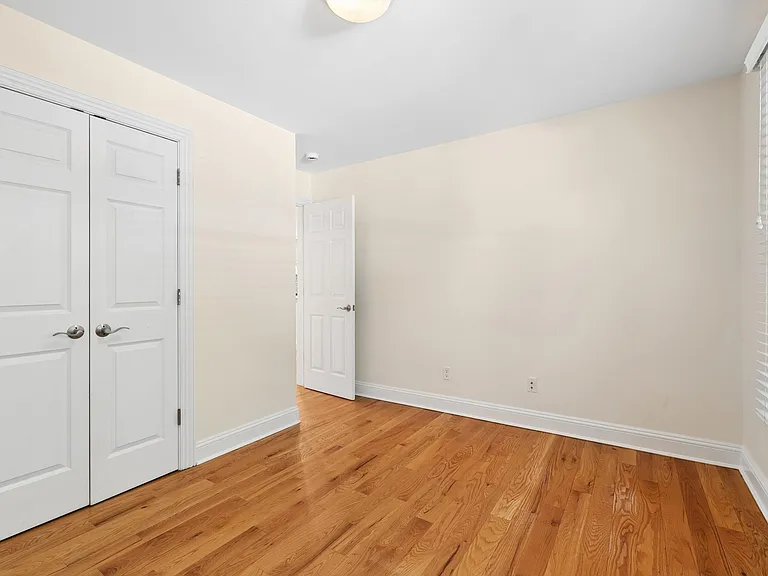 305 Captain Kidd Dr — Photo 14