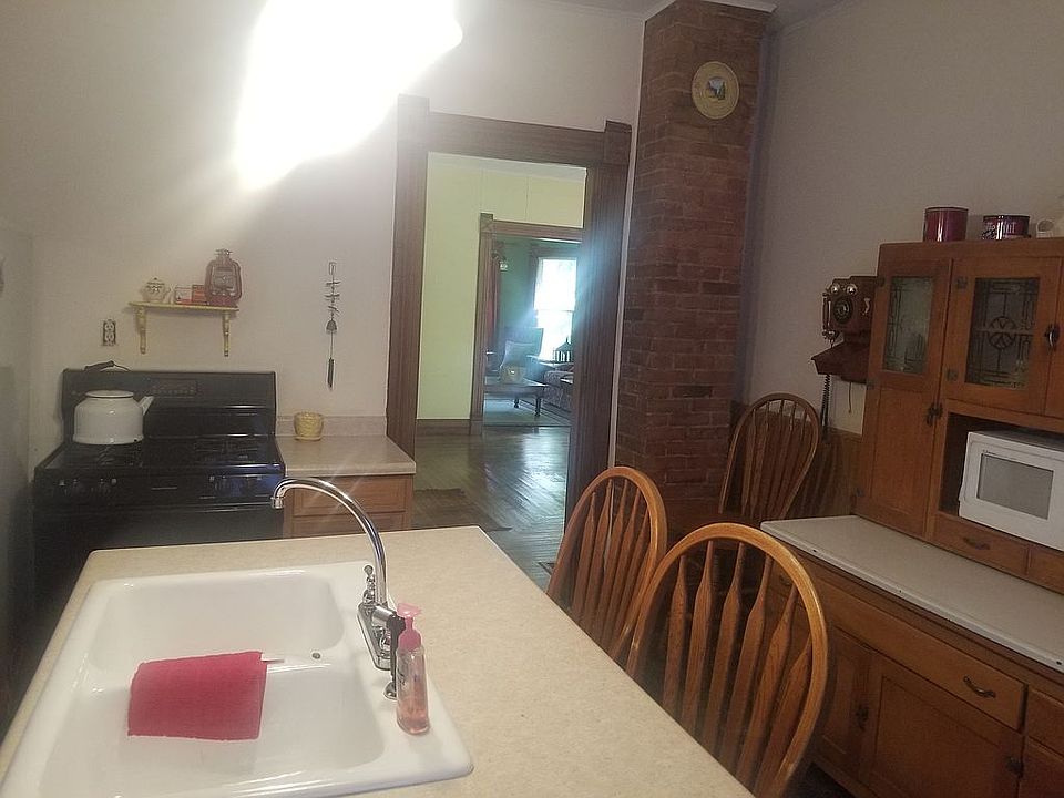 200 S Berwick St, Schaller, IA 51053 Zillow