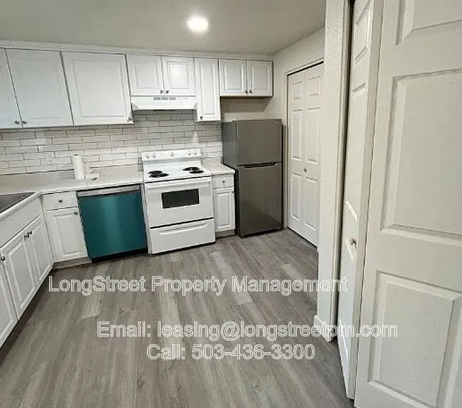 2537 SW Spring Garden St — Photo 5