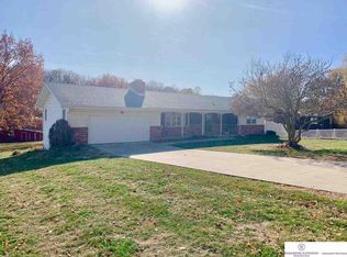 3935 Ponca Rd, Omaha, NE 68112