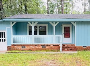 711 Niven Ave, Raeford, NC 28376