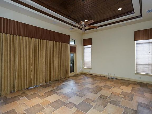 5th image of 463 Mangrove Ct