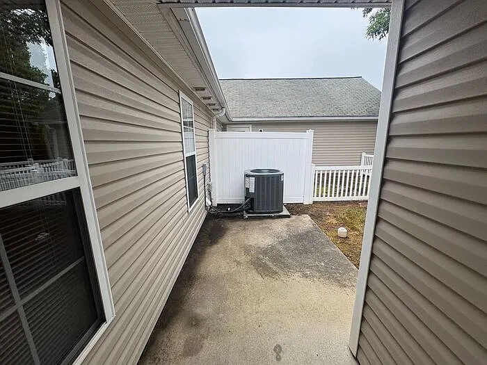 11240 Centway Park Dr — Photo 22