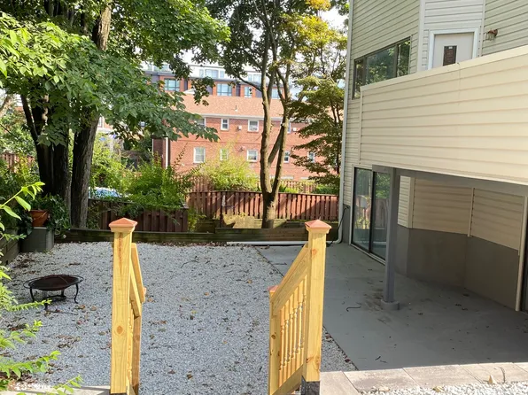 233 Myrtle Avenue image 4 of 34