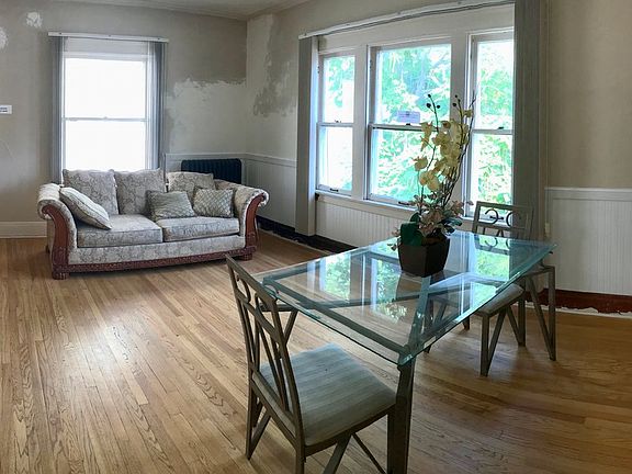 4th image of 1340 N Emerson St APT 12