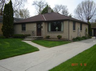 1554 Crooks St, Green Bay, WI 54302