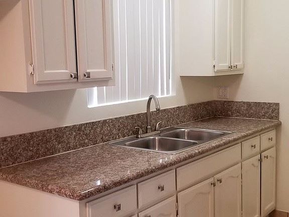 5th image of 6634 Woodman Ave APT 2