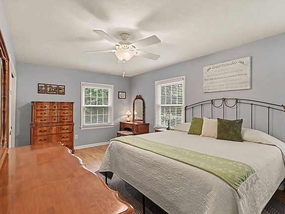 3rd image of 8300 E D Ave