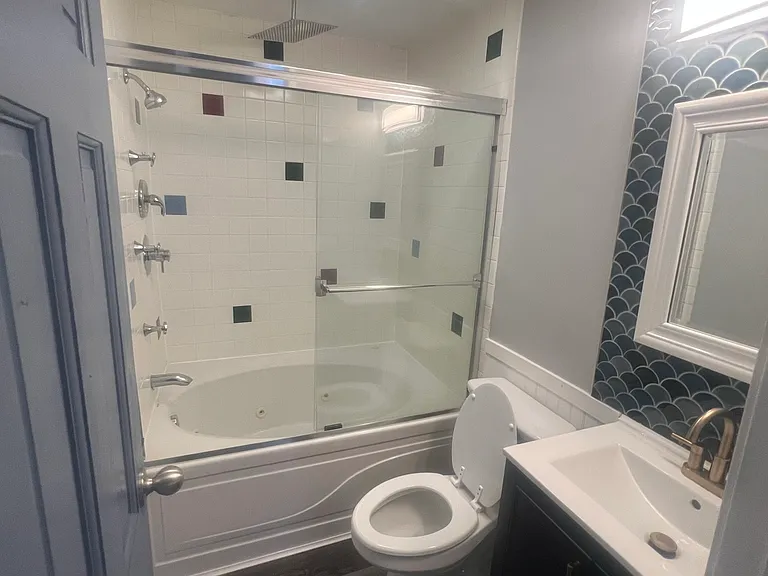 838 Oak St — Photo 15