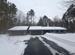 11069 Strollers Ln, Arbor Vitae, WI 54568