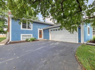 W226N8019 Longview Dr, Lisbon, WI 53089