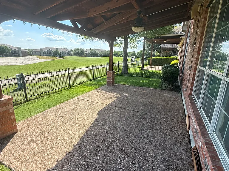 2200 Stone Creek Dr — Photo 18
