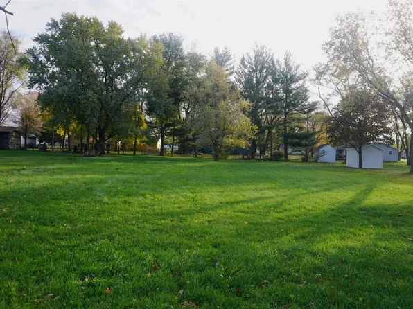 Gridley Ln, South Beloit, IL 61080