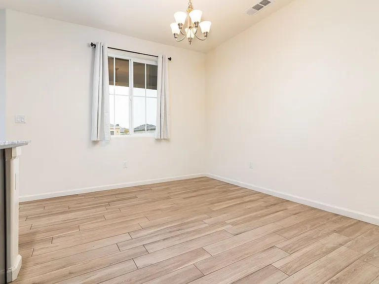 3224 Dorset St — Photo 5