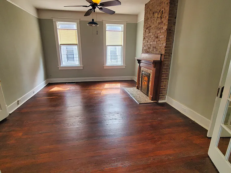 1552 Monroe Ave — Photo 8
