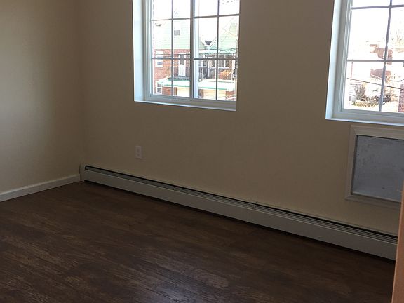 2nd image of 3219 Hering Ave #1 A
