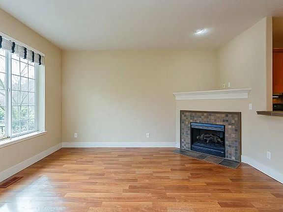 2nd image of 1175 SE Alika Ave