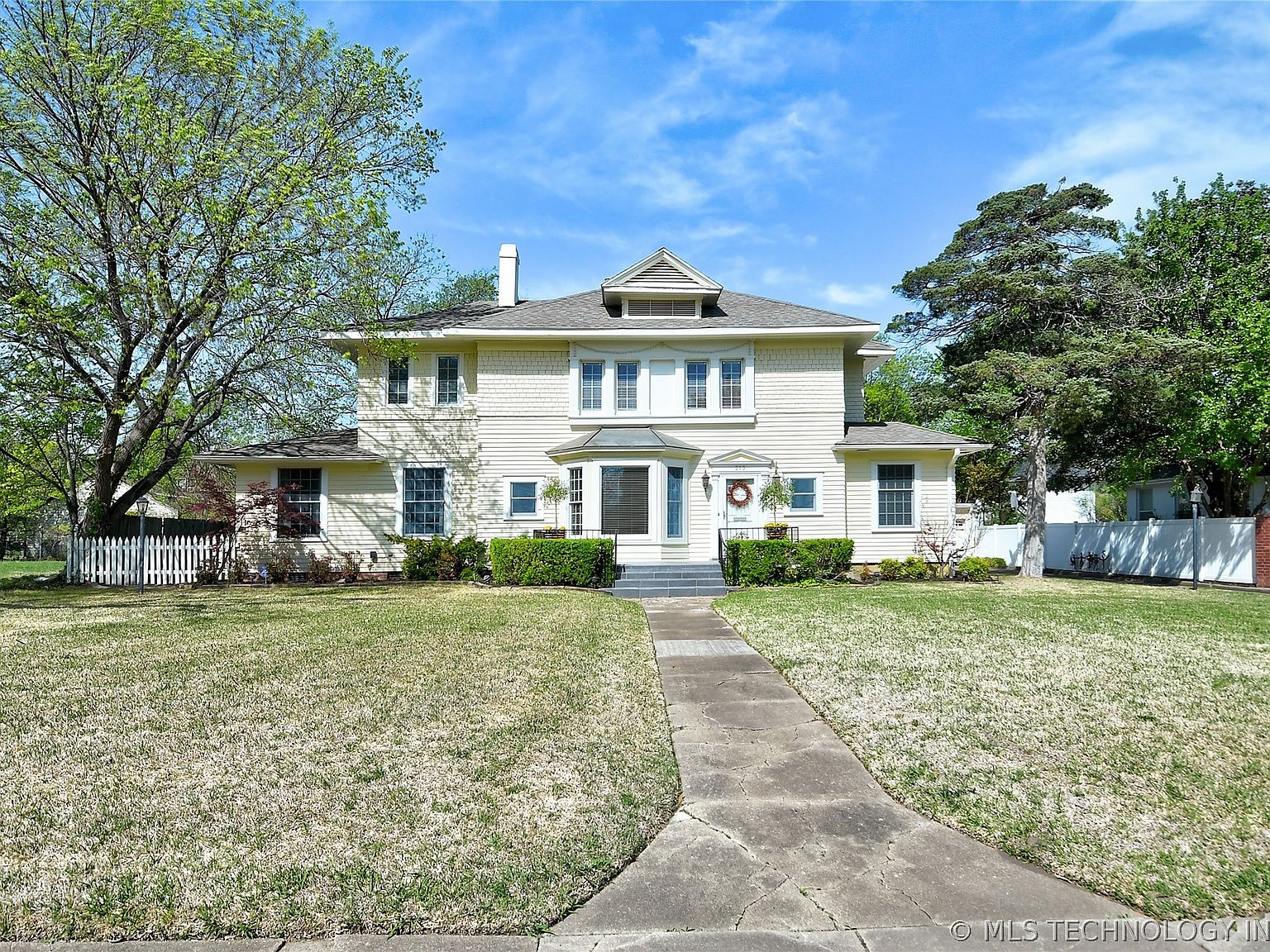 219 F St SW, Ardmore, OK 73401 Zillow