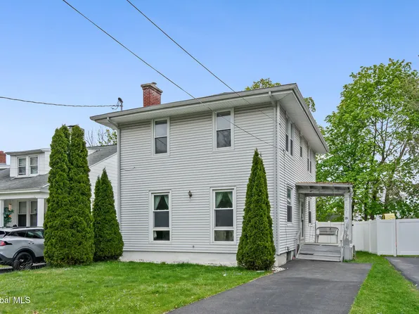 18 Oakwood Street, Albany, NY 12208