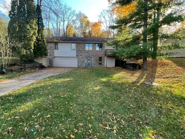 67 Ems B24 Ln, Pierceton, IN 46562