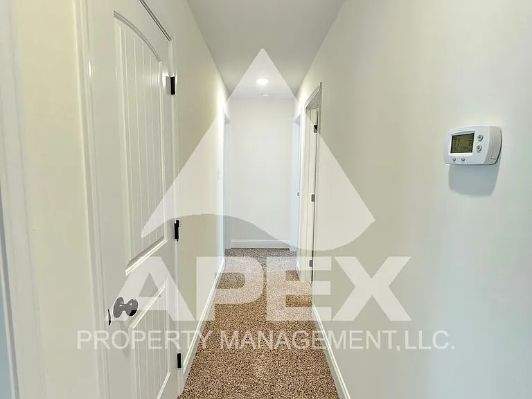 8029 Poplar Grove Ln — Photo 18