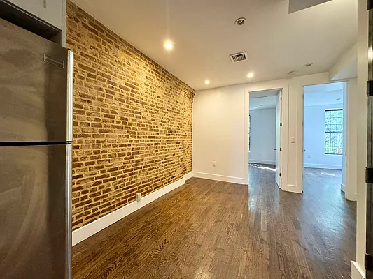 Rented by Pear NYC LLC | media 21