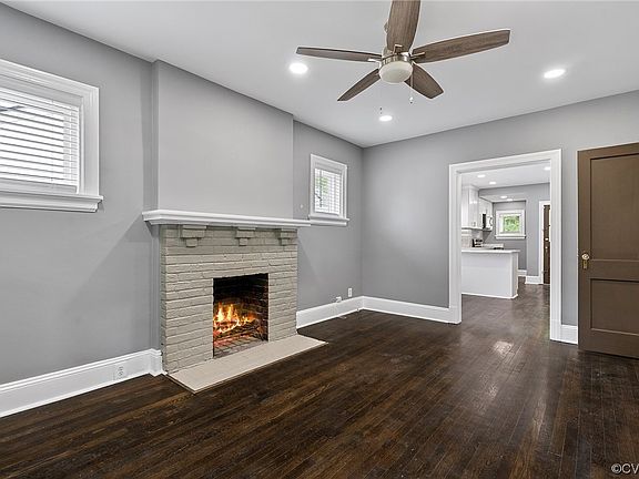2nd image of 2822 Wellington St