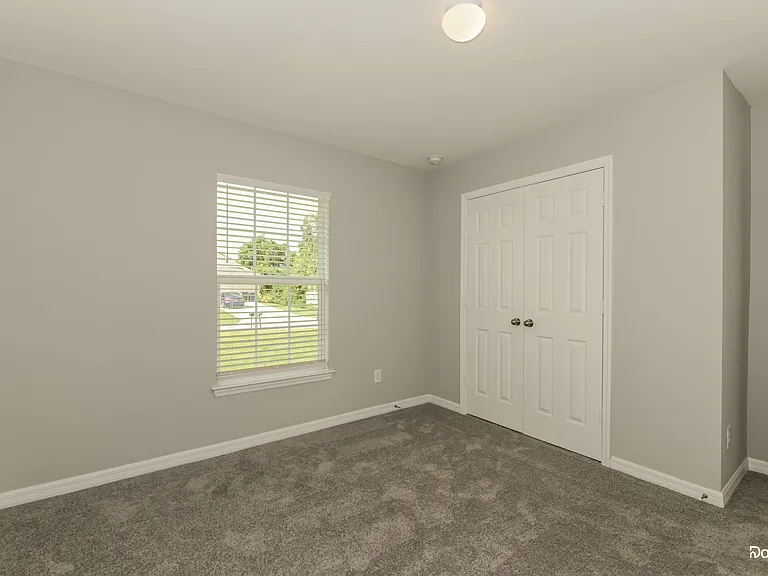 2916 42nd St SW — Photo 13