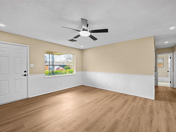 3rd image of 406 NW 75th St