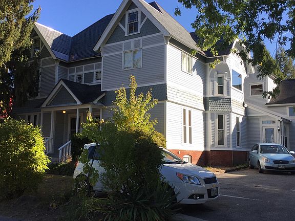 Front of house from driveway