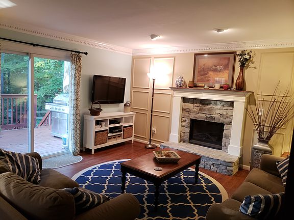 3rd image of 6362 Hickorybark Dr