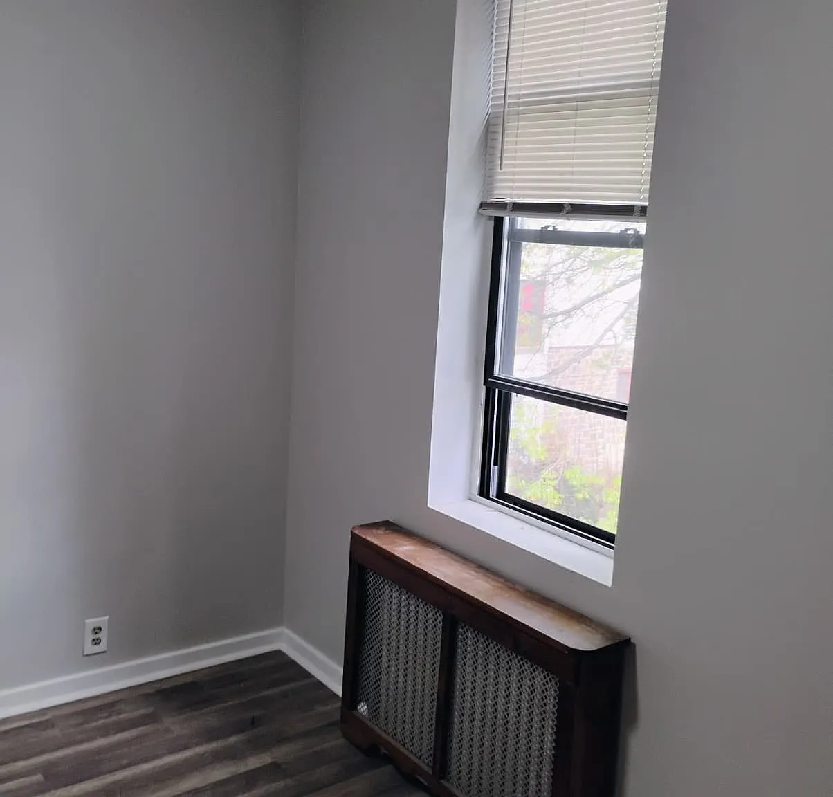 6124 Polk St — Photo 4