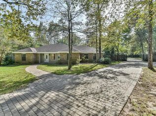 2 Wind River Dr, Conroe, TX 77384