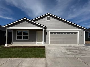 588 NE Mitchell St #170, Madras, OR