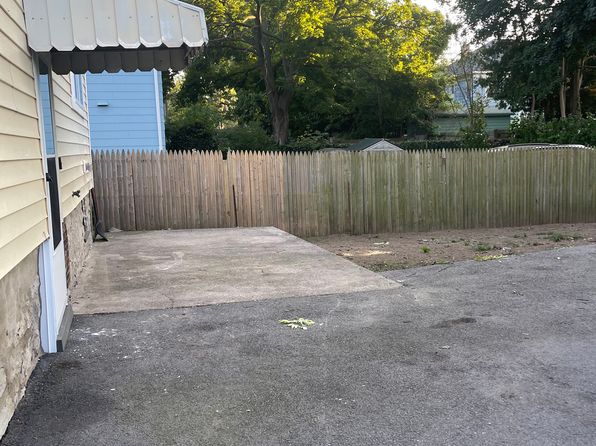 27 Dellinger Ave