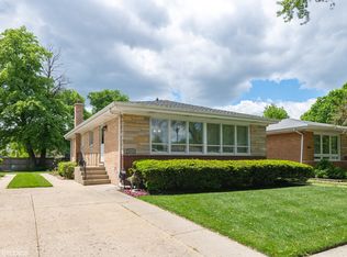 5829 Washington St, Morton Grove, IL 60053