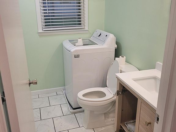 4th image of 2340 Woodbridge Dr