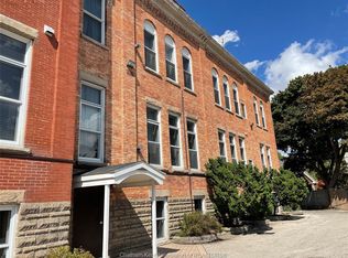 317 Queen St #201, Chatham Kent, ON N7M 2H7