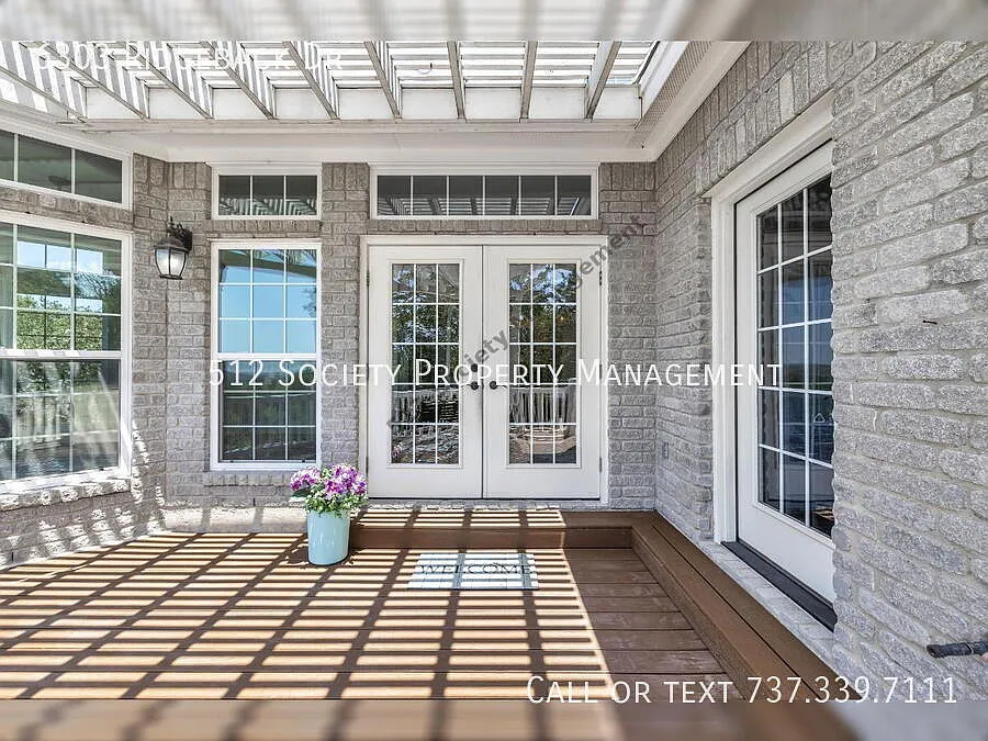 Building Photo - 6303 Ridgeback Dr