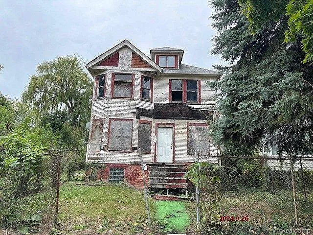 6077 Vermont St photo 1