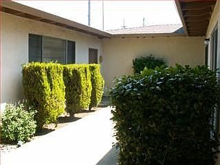 3rd image of 15485 National Ave