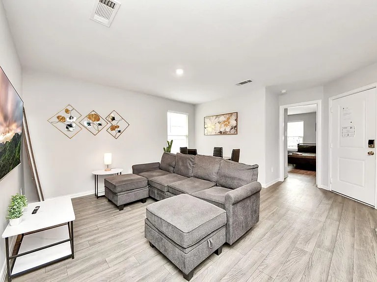9027 Madera Rd #B — Photo 3