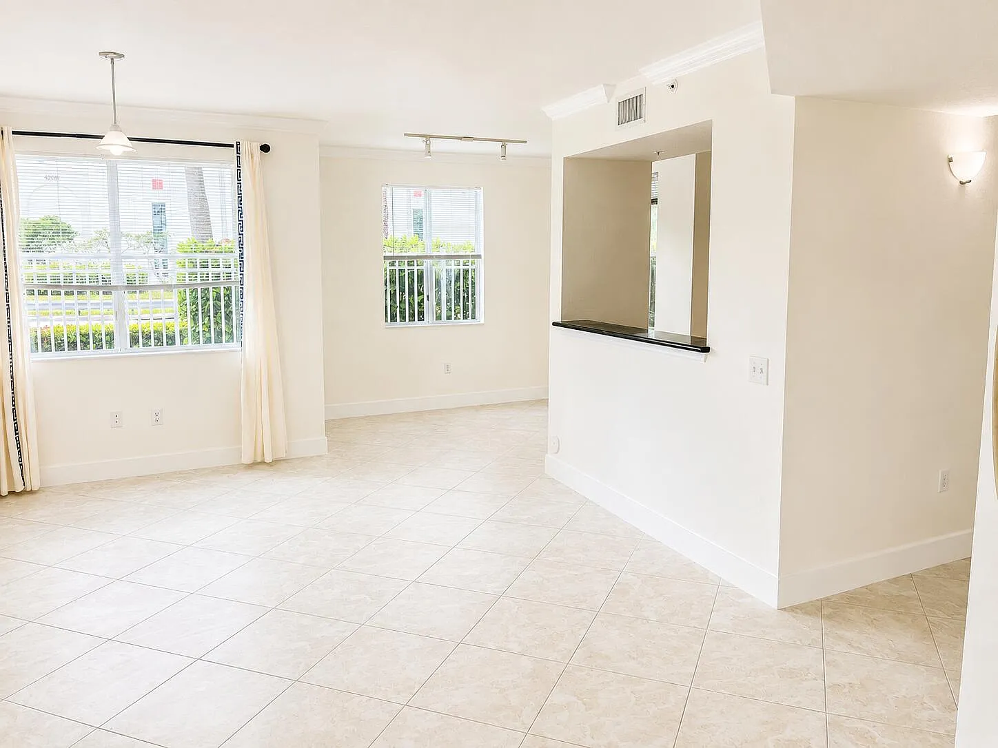 1 bed, 1.0 bath, 1051 sqft, $2,400 — Photo 4