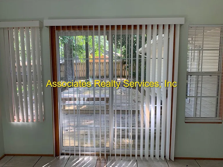 10335 NW 13th Ln — Photo 11
