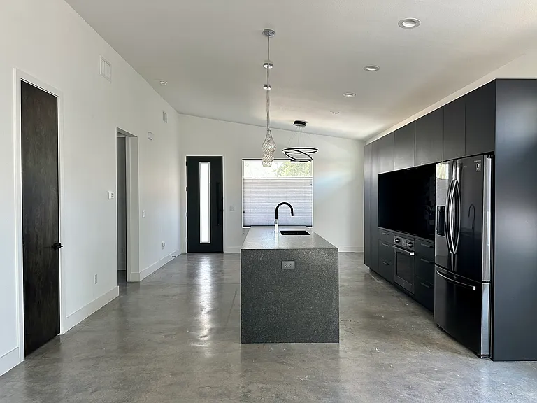 2835 Fairfield Ave S — Photo 9