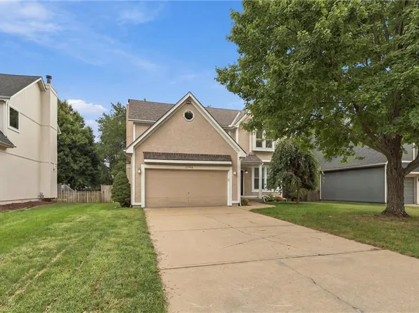 12001 S Rene St, Olathe, KS 66062