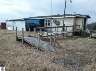 740 N Pingree Rd, Sumner, MI 48889