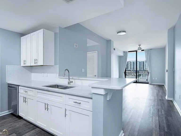3040 Peachtree Rd NW #613 — Photo 5