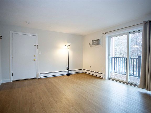 3rd image of 5 Washington St APT C9